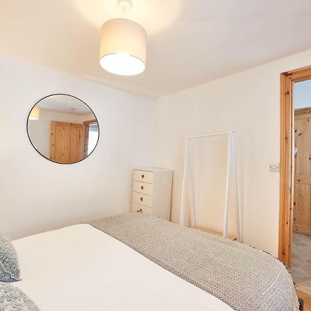 Host & Stay - Little Treasure Whitby Ngoại thất bức ảnh
